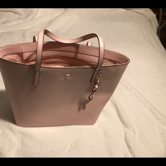 kate spade totes outlet